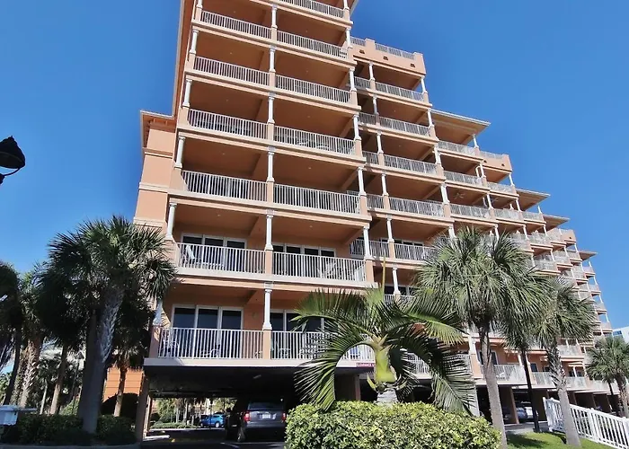 Harborview Grande 304 *