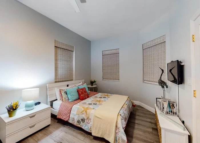 Harborview Grande 304