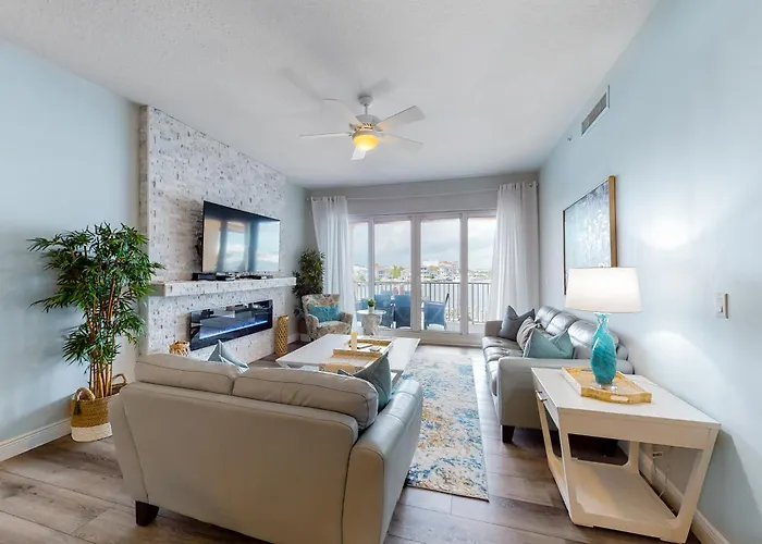 Harborview Grande 304